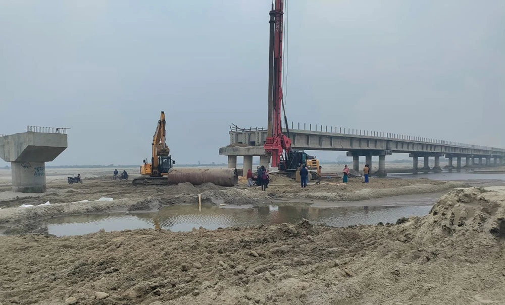 लामो समयदेखि अलपत्र लालबकैया पुल सञ्चालनको अन्तिम चरणमा - मन्त्री लम्साल