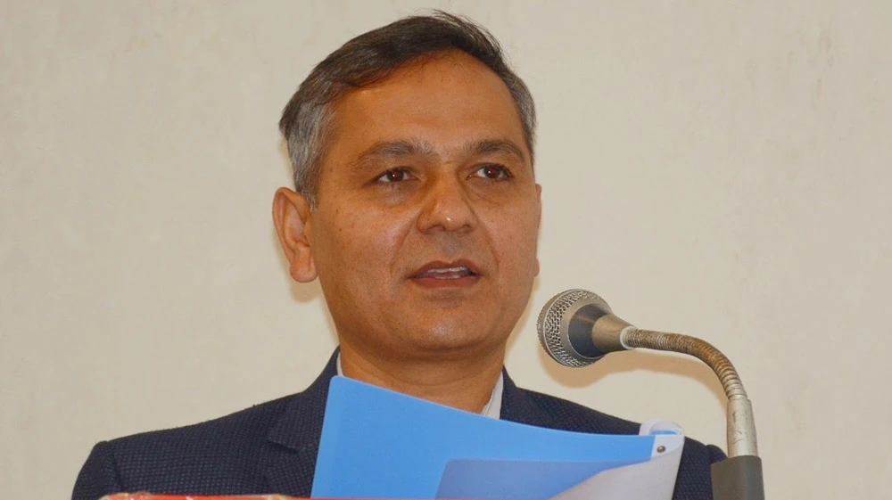 हामी निर्वाचित सरकारलाई जिम्मेवारी हस्तान्तरण गर्न  आतुर छौं : गृहमन्त्री अर्याल