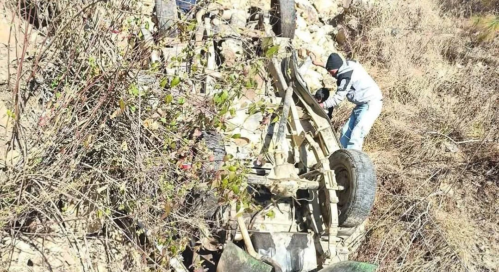 सल्यानमा जीप दुर्घटना हुँदा २ को मृत्यु, १७ जना घाइते