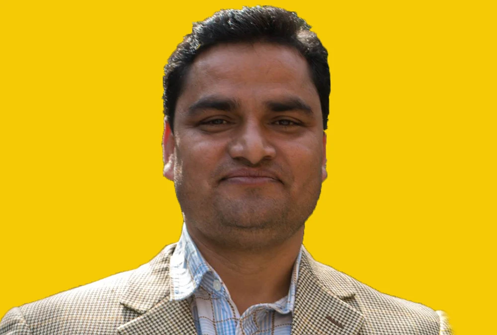 ओली 'सुपर प्रधानमन्त्री' बन्न खोजेकाले माओवादी-एमाले गठबन्धन टिकेन: नेता पौडेल