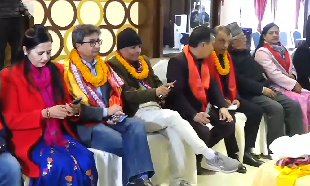 कांग्रेस महाधिवेशनको मतदानस्थलभित्र मोबाइल लिएर जान नपाइने
