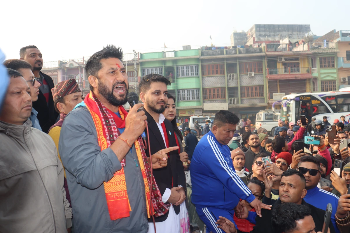 रुपन्देहीका २६ स्थानमा रास्वपाको चुनावी सभा, सभापति लामिछानेले सम्बोधन गर्दै