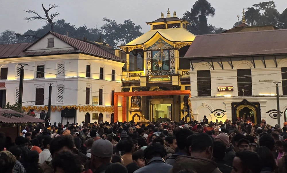 पशुपतिनाथ : मेला सकियो, भिड सकिएन 