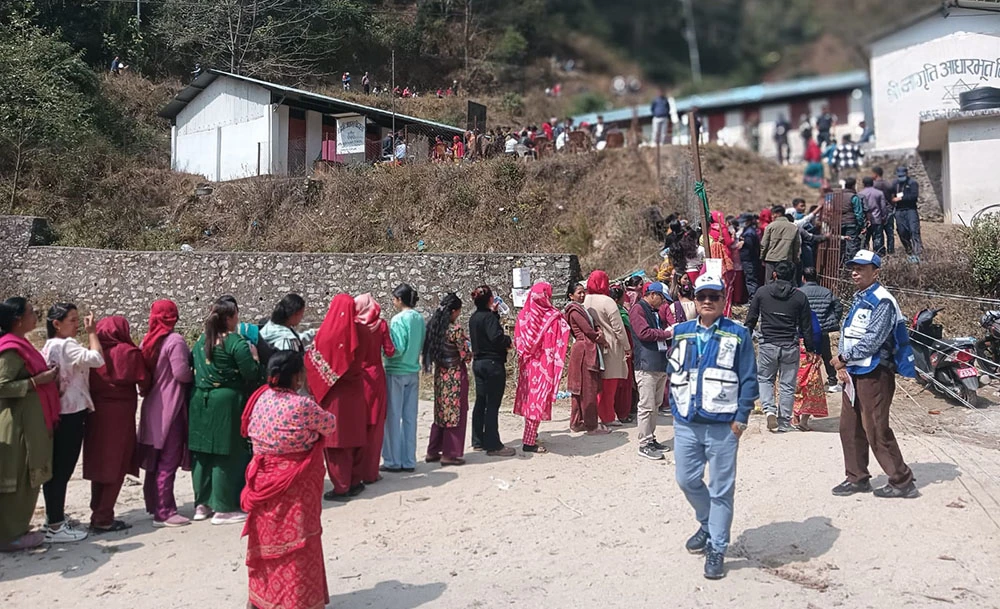 मतदानको समय साँझ ५ बजेदेखि समाप्त : केन्द्रमा रहेका मतदाताले भोट दिन पाउने