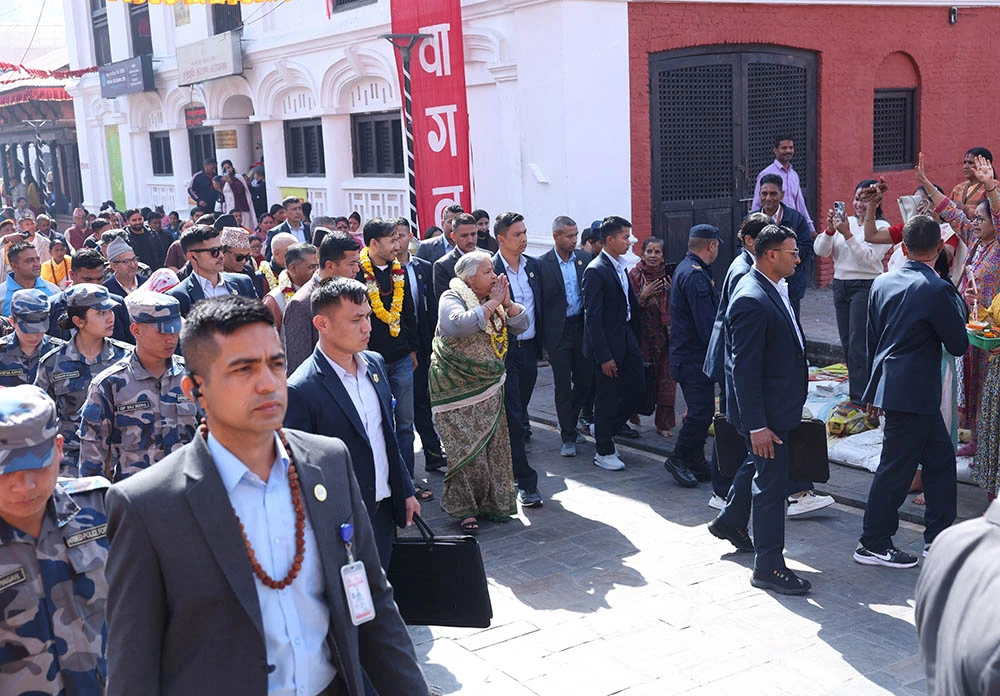 पशुपतिनाथ : मेला सकियो, भिड सकिएन 