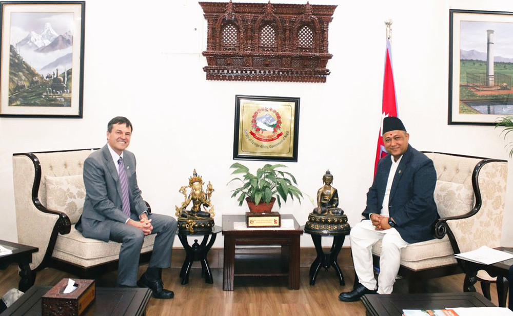 परराष्ट्रमन्त्री शिशिर खनालले राहदानी संशोधन विधेयक माथि विचार गरियोस् भन्ने प्रस्ताव प्रस्तुत गर्ने