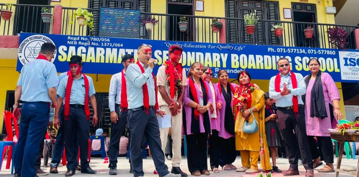 नगरस्तरिय अंग्रेजी निबन्ध लेखन प्रतियोगितामा सगरमाथाकी शिक्षा प्रथम