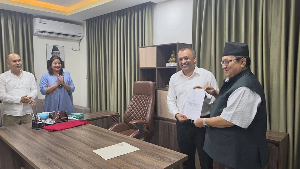 काँग्रेसको कोषाध्यक्षमा उमेश श्रेष्ठ मनोनित