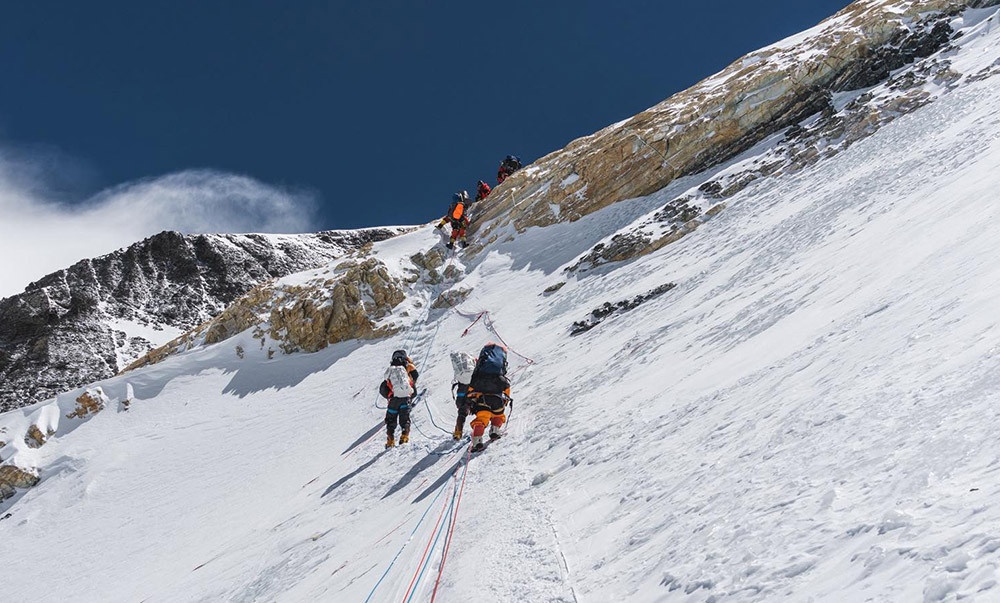 हिमाल आरोहणका लागि ५५ टोलीका ५७९ जनाले लिए आरोहण अनुमति