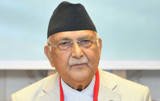 मदन आश्रितले जनताको पक्षमा उभिन प्रेरित गरिरहेका छन्: ओली