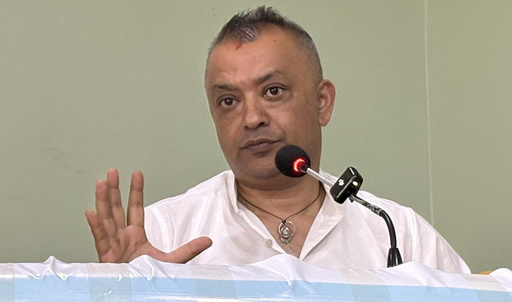 राजनीतिभन्दा ठुलो मानव सेवा केहि छैन: गगन थापा