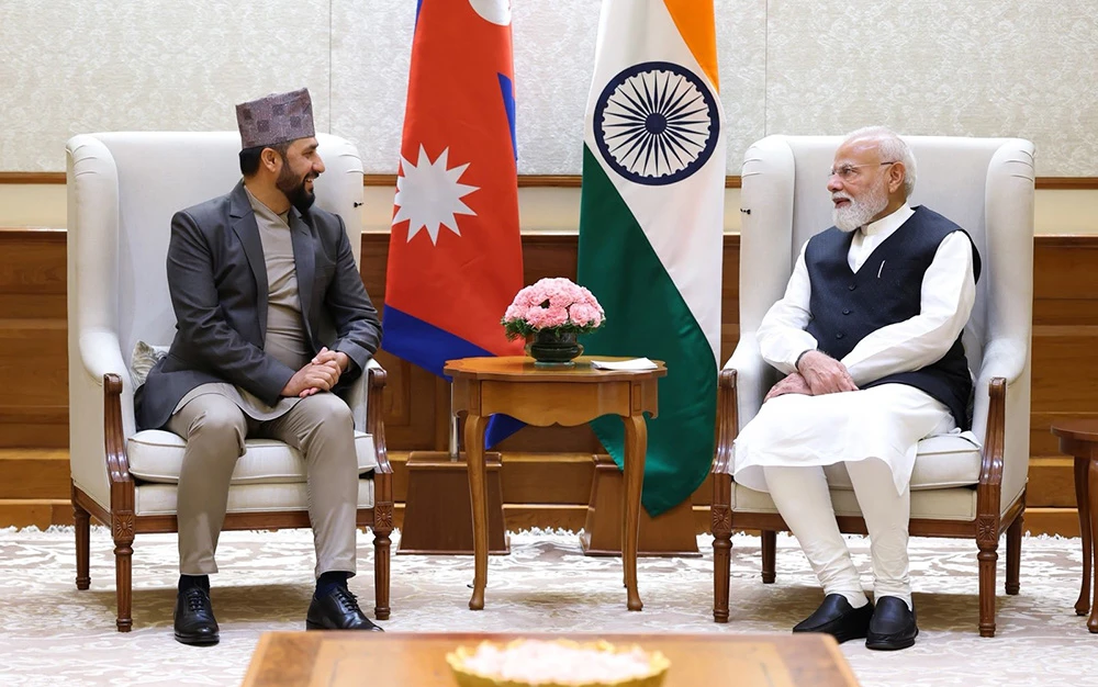 रवि लामिछाने र डा. स्वर्णिम वाग्लेबीच काभ्रेको रिसोर्टमा अर्थपूर्ण भेटवार्ता