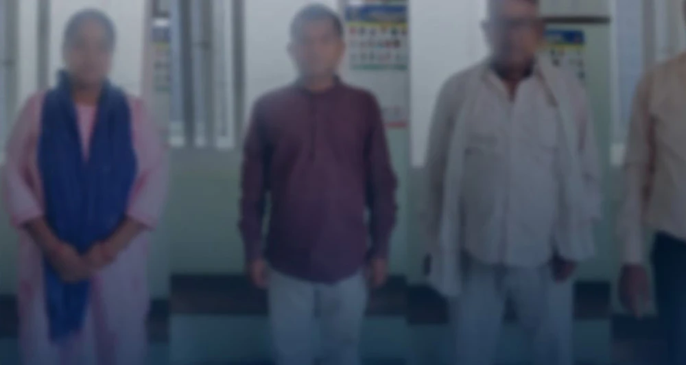 चित्रबहादुर केसीको प्रश्न : पैसा कमाएका कारणले वंशजको नागरिकता पाइन्छ ?