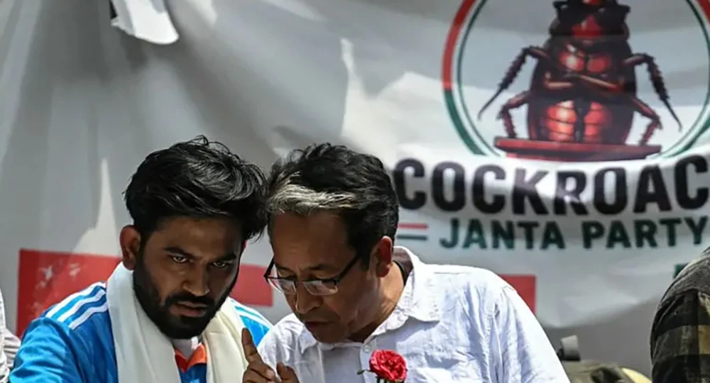 अनशन तोड्न सोनम वाङ्चुकलाई ककरोच जनता पार्टीको आग्रह