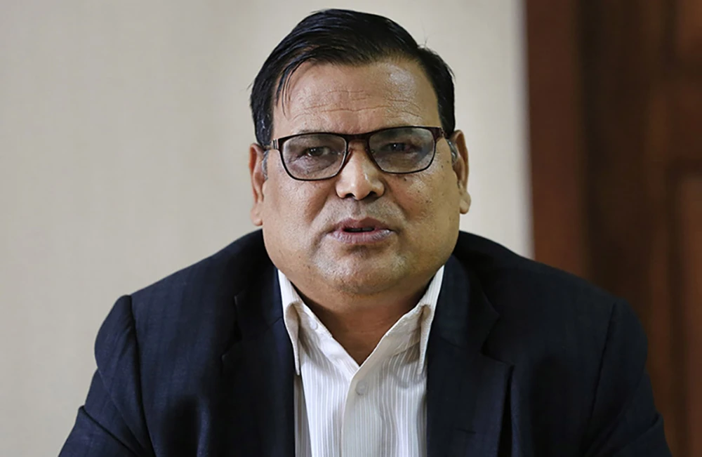 भावुक हुँदै महराले भने - 'नेपालको संविधान कसै कसैलाई टाउको दुखाई भएको छ'