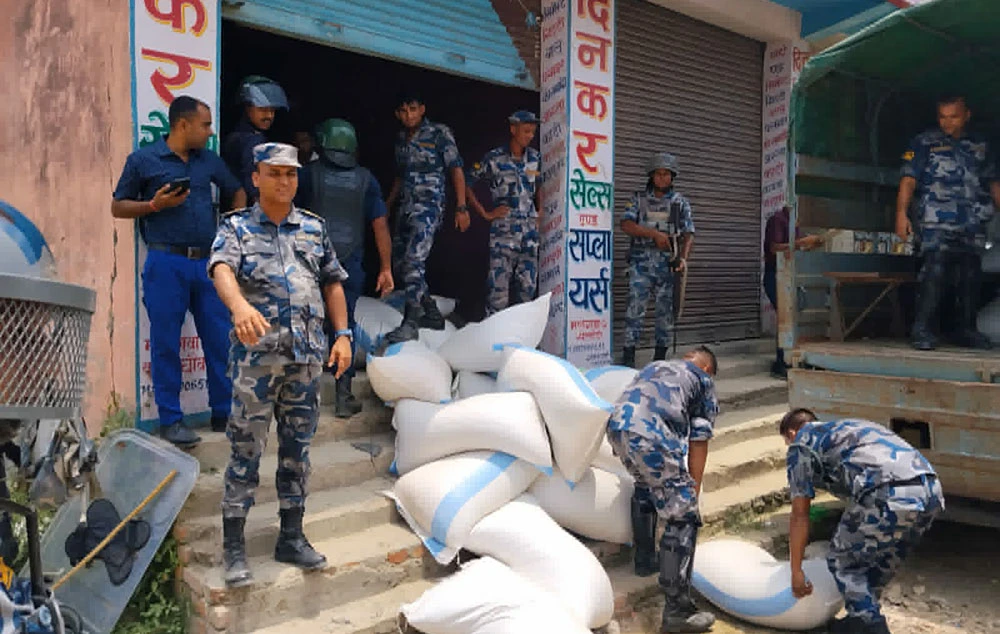 मलङ्गवामा पाँच दिनदेखिको कर्फ्यु  : दिउँसोलाई निष्क्रिय, राती यथावत 