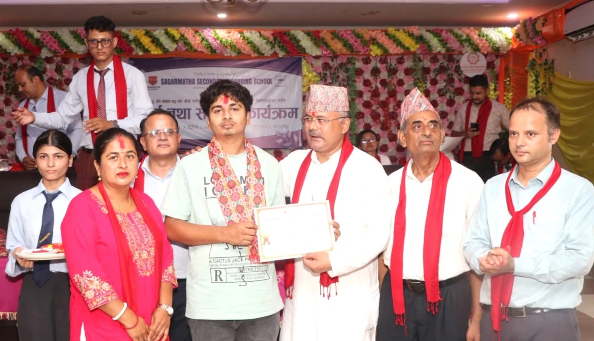 विद्यालय स्तरीय विज्ञान प्रदर्शनीमा सगरमाथा प्रथम