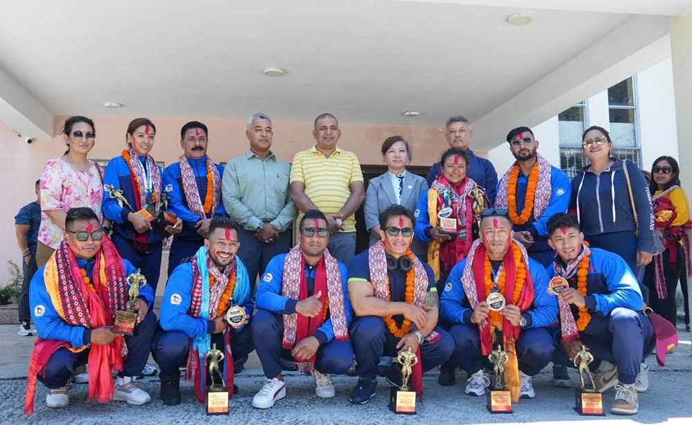 दक्षिण एसियाली शारीरिक सुगठन च्याम्पियनसिपका पदक विजेता टोलीलाई भव्य स्वागत