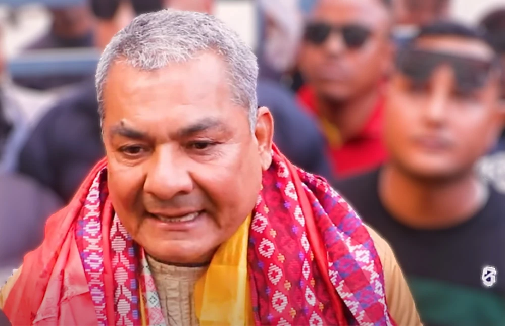 दुर्गा प्रसाईंलाई विमानस्थलमा सम्बोधन गर्न रोक, नियन्त्रणमा लिएर घरमा पुर्याइयो