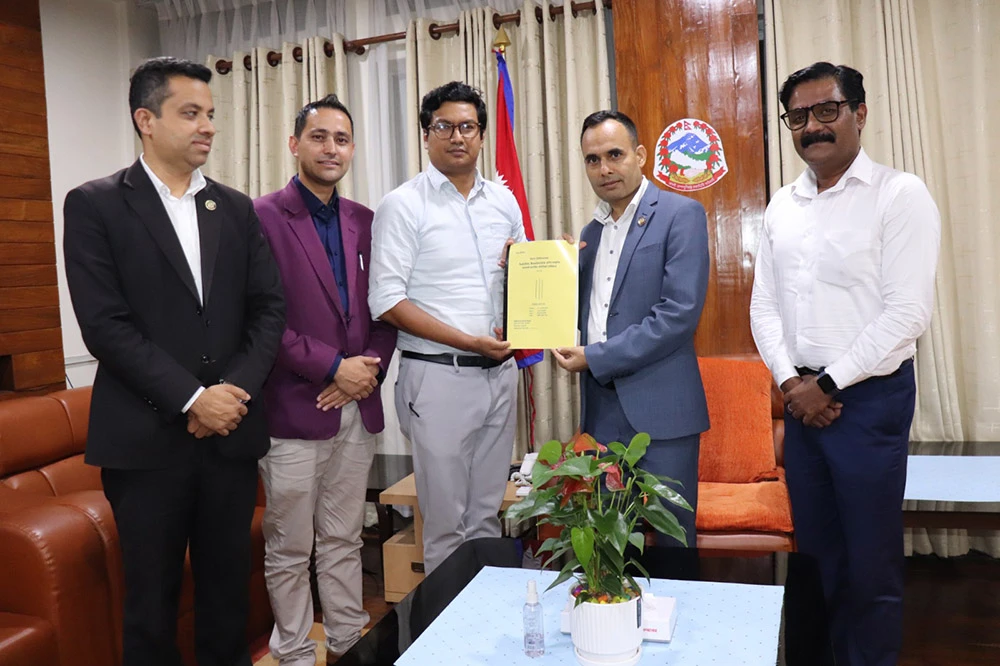 नेपाल टेलिभिजन स्याटेलाइट ब्याण्डविथ खरिद छानबिन प्रतिवेदन प्रधानमन्त्री कार्यालय र अख्तियारमा