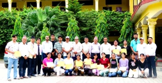 देवदह आदर्श बहुमुखी क्याम्पसद्धारा वडागत छात्रवृत्ति वितरण
