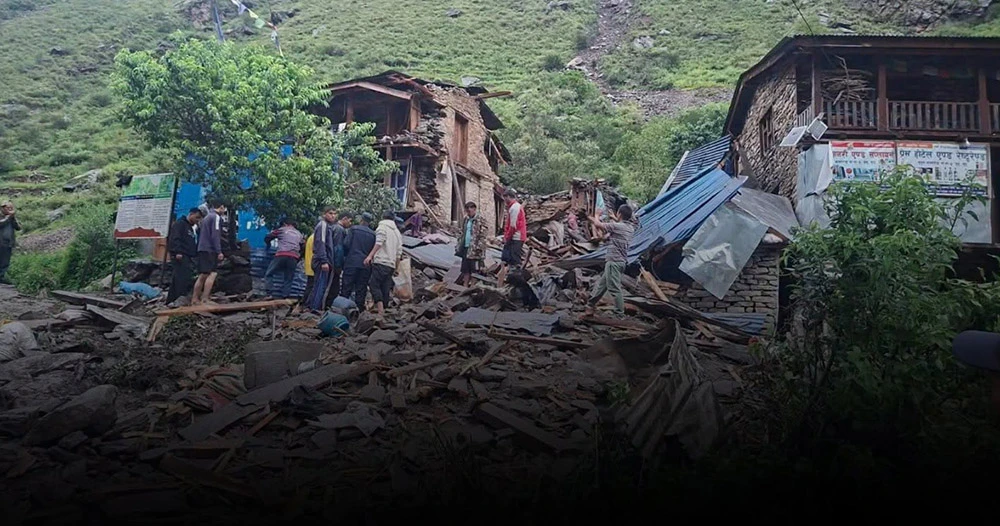 भारतको हिमाचलमा यात्रुबाहक बस पहिरोमा परेर १५ जनाको मृत्यु
