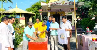 एकादशीमा रोटरीद्धारा मन्दिर सरसफाईसहित तुलसी रोपण