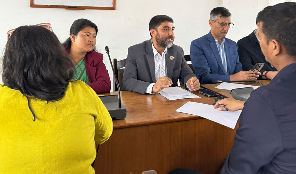 रास्वपाबाट रूपन्देही-३ उपनिर्वाचनमा डा. लेखजंग थापा उम्मेदवार