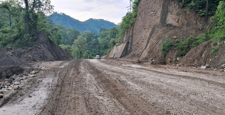सन्धिखर्क–गोरुसिङ्गे सडकमा राति यात्रा नगर्न प्रशासनको आग्रह