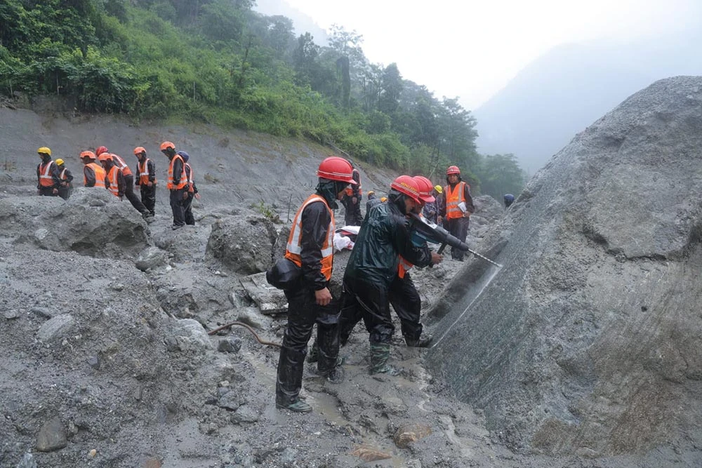 भोटेकोशी बाढी : त्रिशूली ३ बी उद्धारमा भारतीय र चिनियाँ विज्ञ टोली खटियो