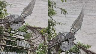 बाढीले बगाएका झोलुङ्गे पुलको मर्मत र निर्माणको प्रक्रिया शुरु