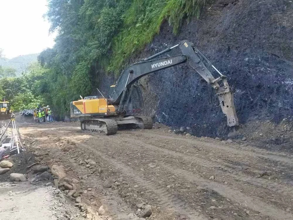 कृष्णभीरमा वैकल्पिक सडक निर्माणको काम तीव्र