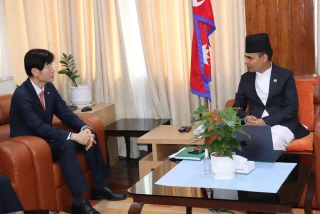 सञ्चारमन्त्री तिमिल्सिना र कोरियाली राजदूतबीच भेटवार्ता