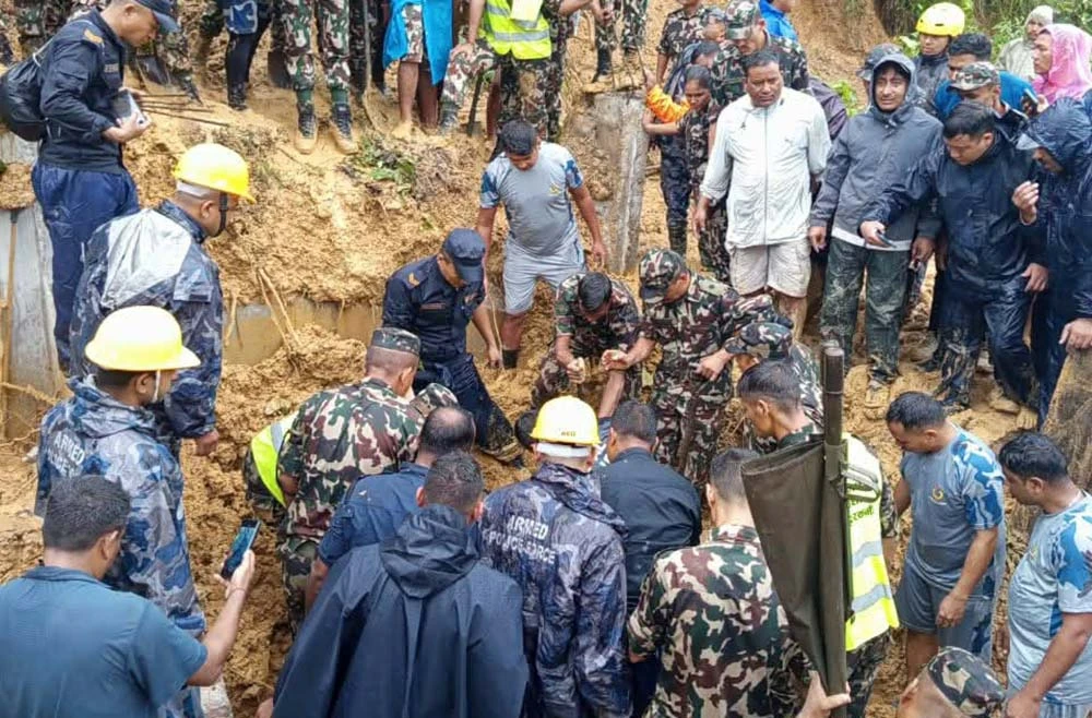 म्याग्दीमा पहिरोले घर पुरिँदा एक जनाको मृत्यु, एक बेपत्ता