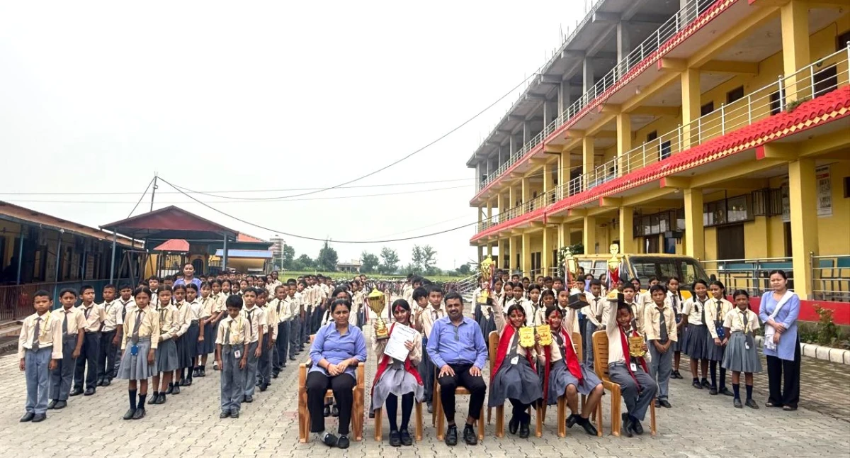 जिल्ला र प्रदेशस्तरीय प्रतियोगिताका विजेता विद्यार्थीलाई युनाइटेडको सम्मान