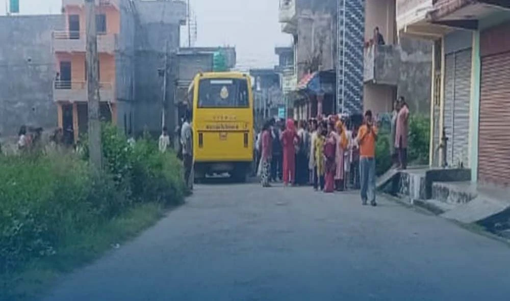उदयपुरमा पिकअपमा सिटी सफारी ठोक्किँदा दुई वर्षीया बालिकाको मृत्यु