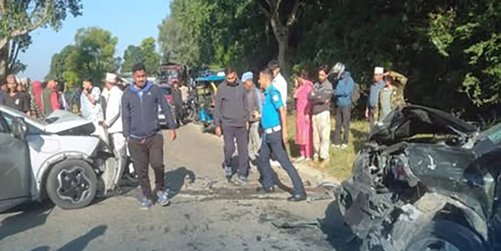 बाँकेमा दुई कार ठोक्किँदा एक जनाको मृत्यु, छ जना घाइते
